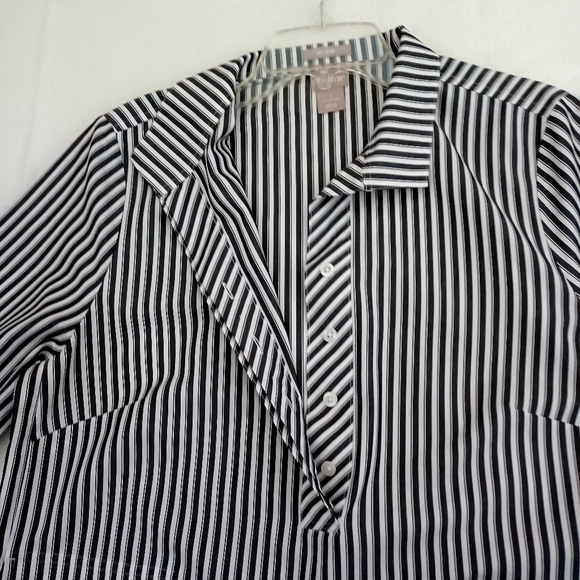 CHICO'S Black & White Striped Shirt, size M - Picture 4 of 13